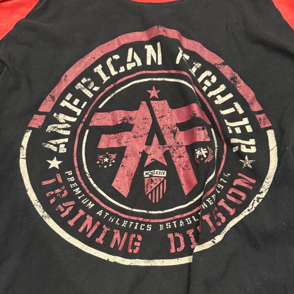 American Fighter Black and Red Graphic quarter length sleeve Tee - Picture 3 of 5